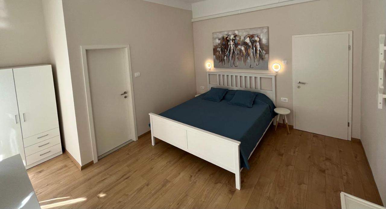 Apartment Check In Pula Exterior photo